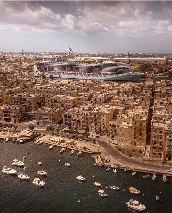 New & Unique Apartment - A 5 Minutes Ferry To Capital City Of Valletta Сенглея Экстерьер фото